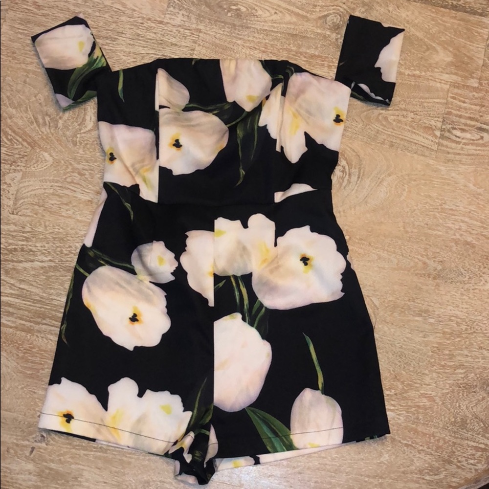 Luxxel floral black white green romper small